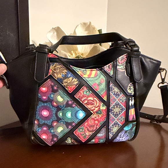 Desigual Black Bag with Vibrant Multicolor Design - Picture 5 of 7